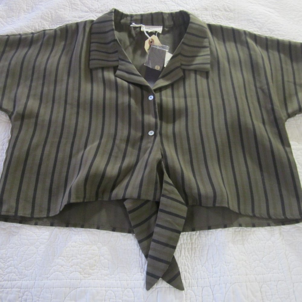 Reset by Jane Top L Green Stripe Tie Front Crop Short Sleeve